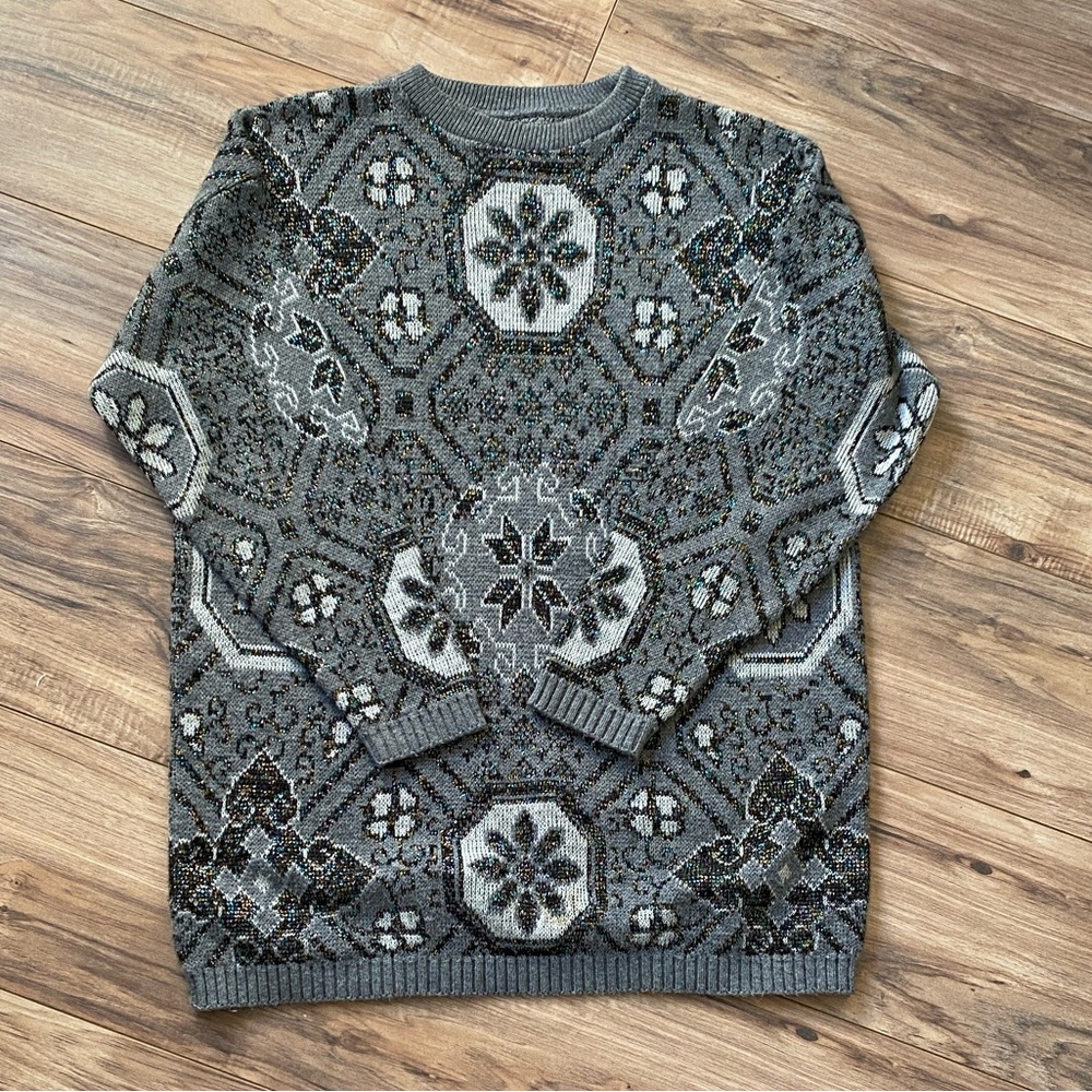 Vintage knit sweater